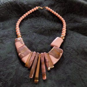 VINTAGE CORAL PINK LANDSCAPE AGATE & Gold Color